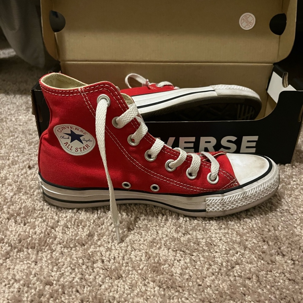 red all star converse high tops